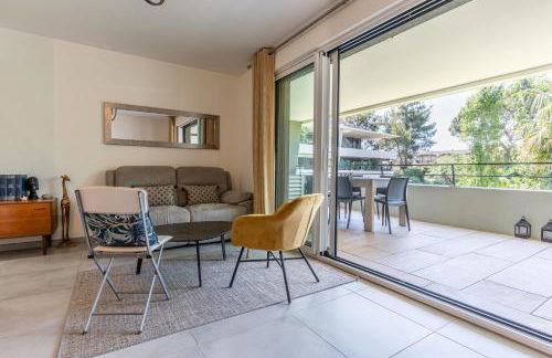 Appartement climatisé les pieds dans l'eau pour 6 personnes avec 1 suite parentale, 1 chambre double et 1 mini chambre Piscine sur le toit clim garage - Foto 46