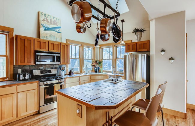 Brilliant Posh Home - Backs to Poudre River Trail - Foto 9