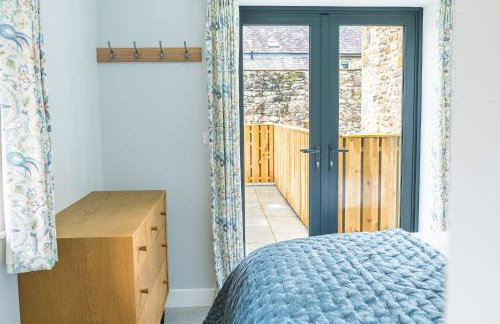 No 2 The Coach House - Photo 20