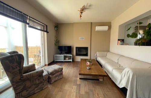 Sea View Serenity 3BR Home near Beach & Town - Foto 3