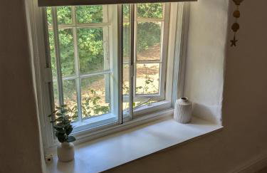 Period Thatched Cottage Towcester - Photo 16