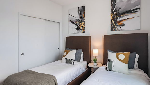 Magic Manor by Avantstay Pool 30min to Disney - Foto 5, Habitación