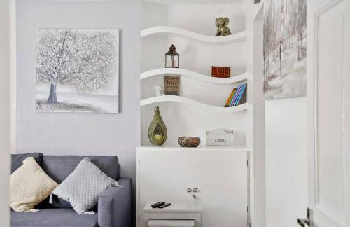 Home In Bletchley Milton Keynes, contractors favourite - Photo 37