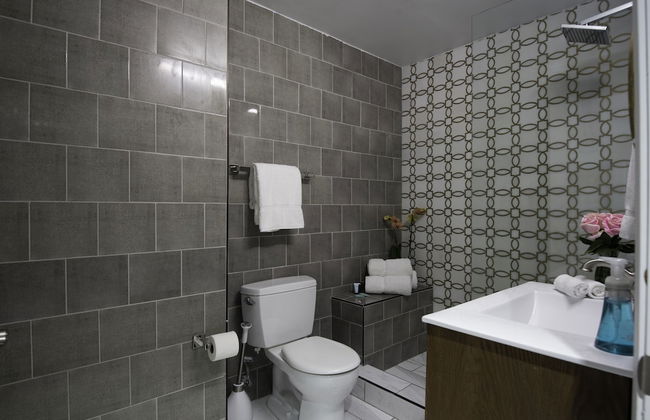 Amazing 4BR Celebrity Villa! Sleeps 8 by YouRent! - Foto 20