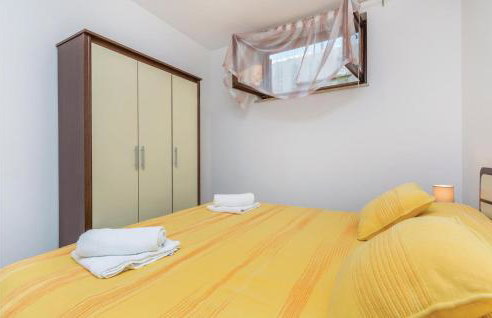 Two-Bedroom Apartment In Radmani - Photo 16