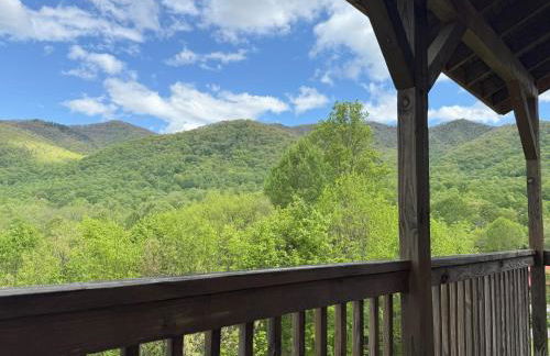 Cozy Bear Cabin-Stunning Mountain View, Dogs welcome with Pet Rate - Foto 2