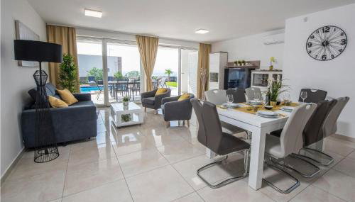 Stunning Home In Novalja With House Sea View - Photo 5