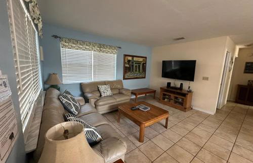 Larkin's Corner Salt Springs Resort Cottage 10 - Foto 17