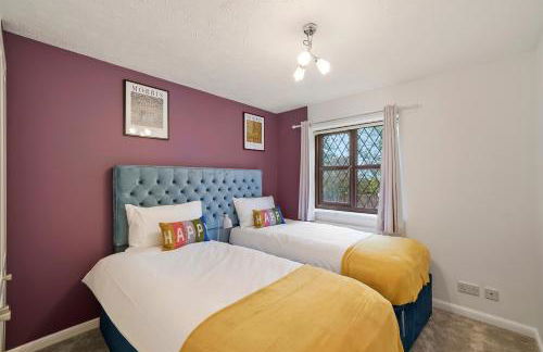 Beautiful 5 bedroom house in Stone, Aylesbury, Free parking - Foto 4