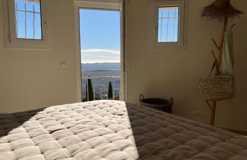 Villa La Genestière - Familienoase und Golfertraum mit Infinity-Pool und 180-Grad-Panoramablick bis zum Meer - Foto 75