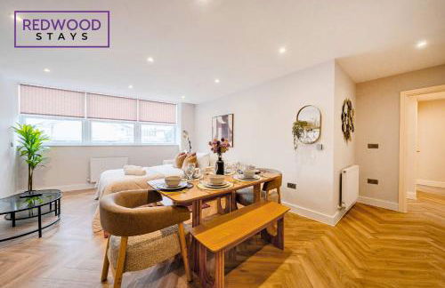Brand New Premium Serviced Apartments, Free Parking, High-Speed WiFi By Redwood Stays - Foto 20