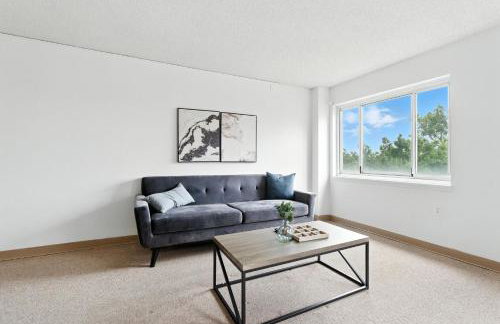 Legacy at Imperial Village 602 I 2 Bed 2 Bath - Foto 9