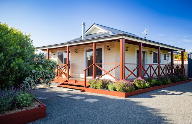 Owen's Hideaway by the BNB Collection - Photo 23