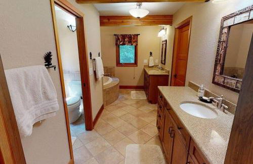 --Mountain Chalet Getaway with Breathtaking View Next to Tail of Dragon-- - Foto 16