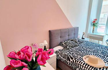 Lola's Place - Photo 64