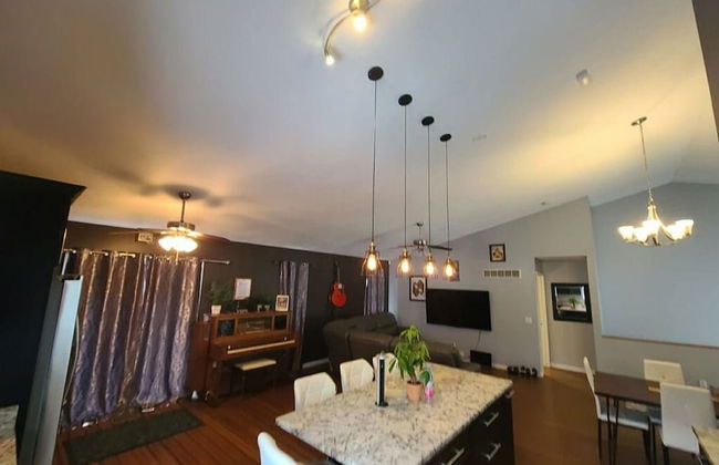 Remodeled and Inviting Free EV Charging Station Level 2 - Photo 41