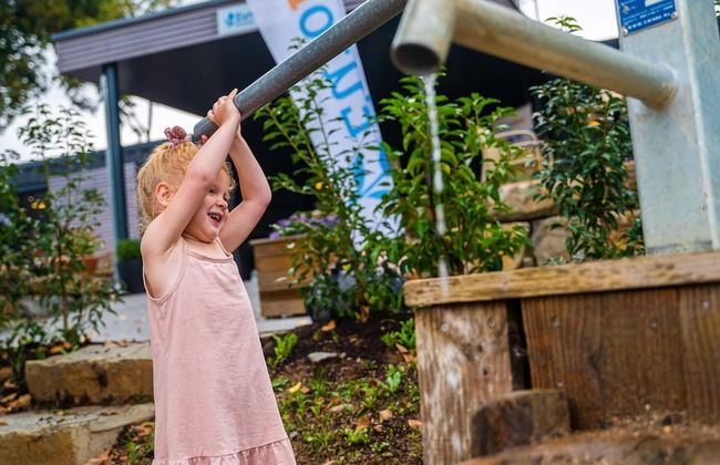 Modern Chalet in a Holiday Park - Photo 14