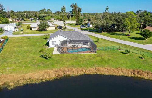Spacious lakefront pool home in North Fort Myers - Foto 28