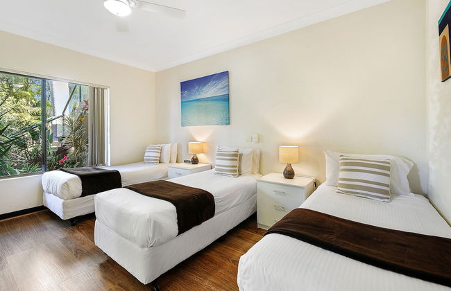 Smugglers on the Beach - Foto 8