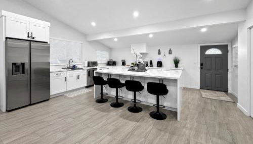 Modern Home for Large Families by Disney & Knotts - Foto 5