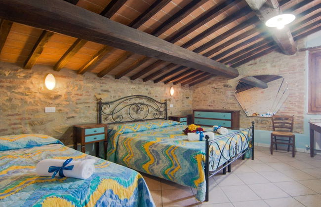 Farmhouse by Lake Trasimeno With Pool - Photo 16