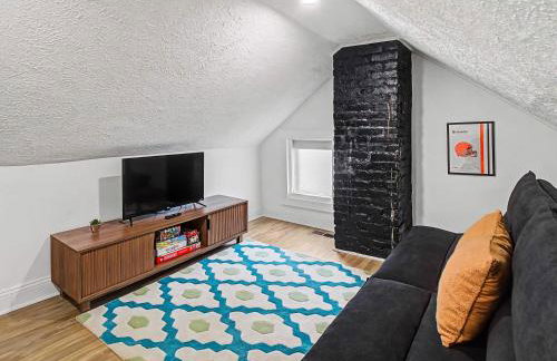 Spacious 3BR PetFriendly Retreat Near DT Cleveland - Foto 34