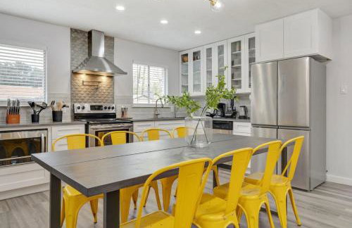 Upscale 3BR 2B Cozy Home with Pool & Grill - Foto 8