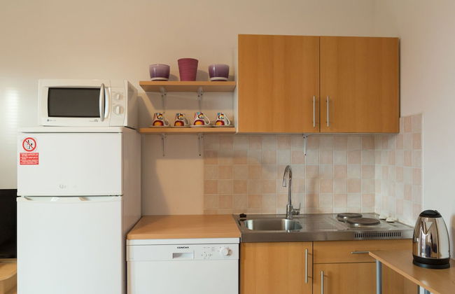 Apartment 21 - Photo 10