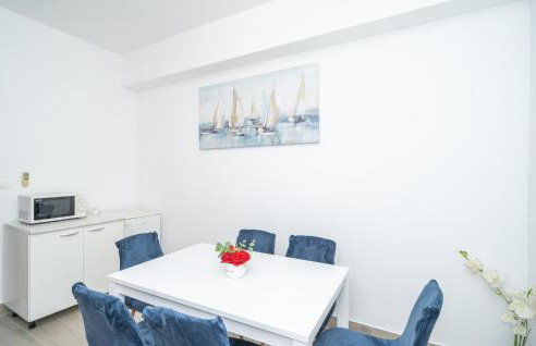 Gorgeous Apartment In Dubrovnik - Photo 16
