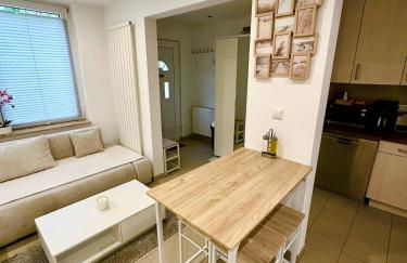 WOLFÜHLOASE am Hamburg Airport - Photo 15