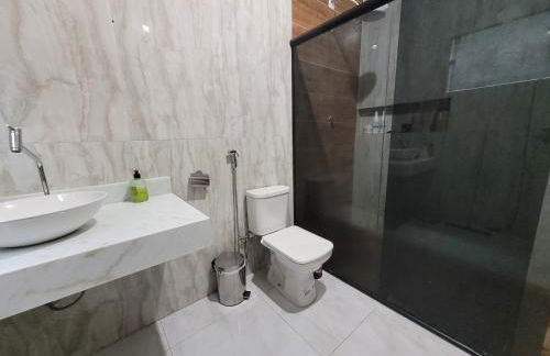 Casa espaçosa com linda piscina - Foto 10