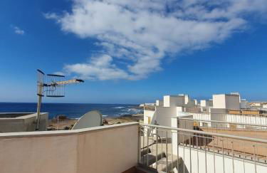 Alquilaencanarias-Medano Los Martines beachfront A - Foto 11