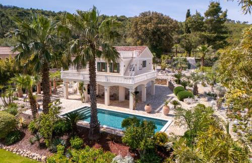 Aurora Lukorana - Photo 10