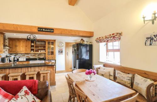 The Cow Barn - Photo 7