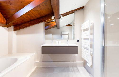 Chalet Les Praz - 280sqm - Sauna Cinema Fitness - 5 Bedrooms in Heart of Les Praz - By Cozee Rentals - Foto 30