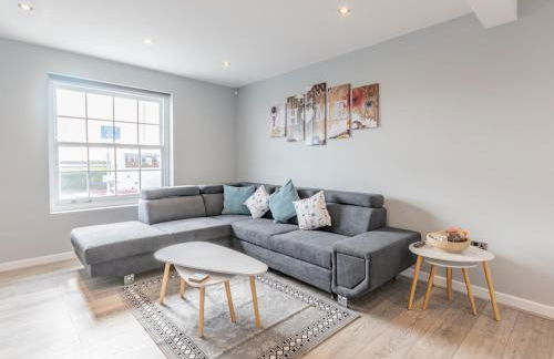 4-Bedroom Seafront House in Southend Sea Views - Pass the Keys - Foto 6