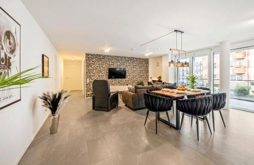 LIVINGLike-Apartment - Central & Spacious with Balkony & Garage, Coffee - 103m2 - Foto 1