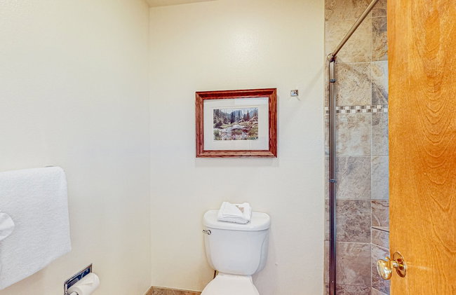 Pine Ridge Condominiums - Photo 39