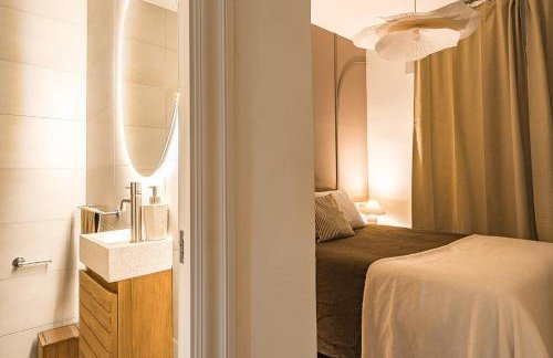 Barcelona Stadium Luxury Apartment - Photo 17