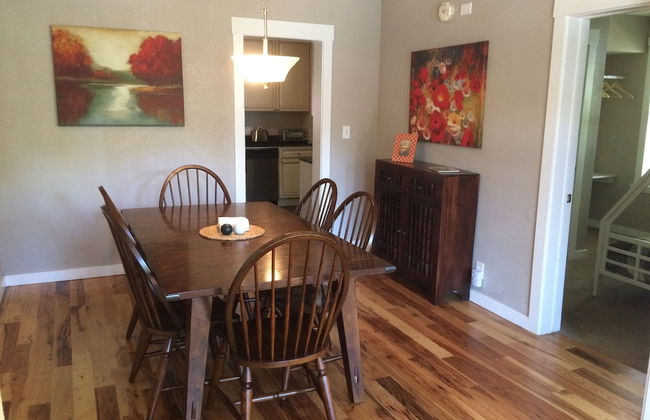 Historic Downtown Victorian Home - Photo 8