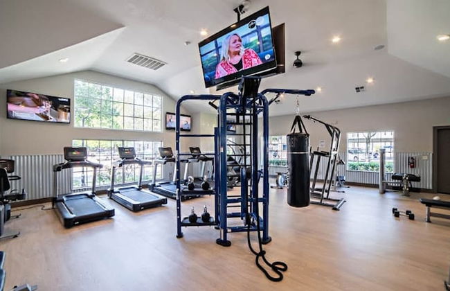 Spacious 2BR King Suite w Gym Pool Close to DT - Foto 22