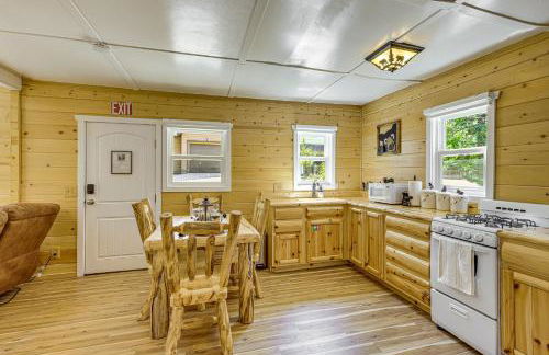 Walk to Water Cozy Cabin in Green Valley Lake! - Foto 8