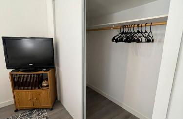 3-Minute JBLM Spacious & Cozy 4BR 2BTH Huge Yard - Foto 5