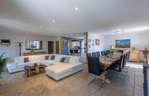 Villa l'ESTEL charme provençal, 15 pers, piscine privée & aire de jeux, au coeur du triange Arles-Avignon-Nîmes - Foto 17