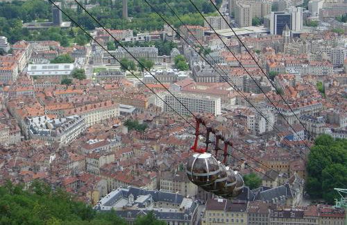 Appartement face aux thermes Allevard - Foto 3