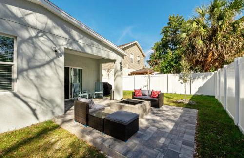 Chic Retreat-Stunning Design Cozy Fire Pit Escape! - Foto 42