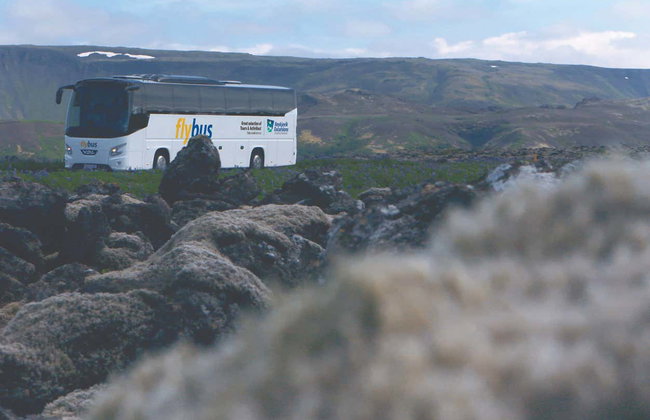Transport de Reykjavík à l'aéroport de Keflavik - Photo 2