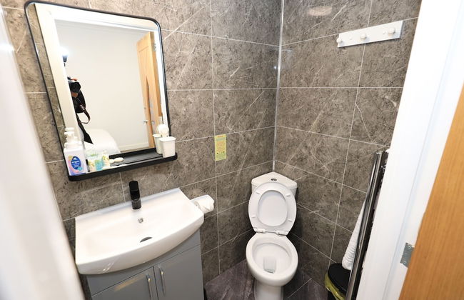 VR Apartments - Photo 61