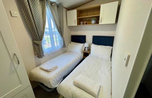 Beautiful home in Away Resorts, St Helens - Photo 7