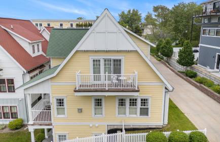 Lake Effect 3BR Home Steps to Everything 27 - Foto 91